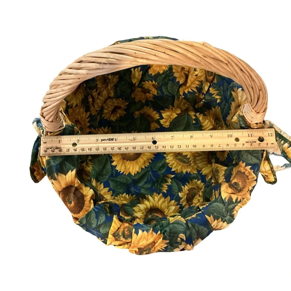 N/A woven wicker